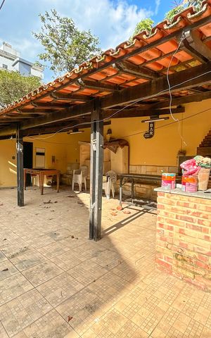 Casa à venda com 180m², 5 quartos e 5 vagas