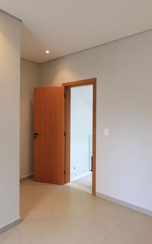 Casa à venda com 150m², 4 quartos e 2 vagasQuarto 1 - Suíte