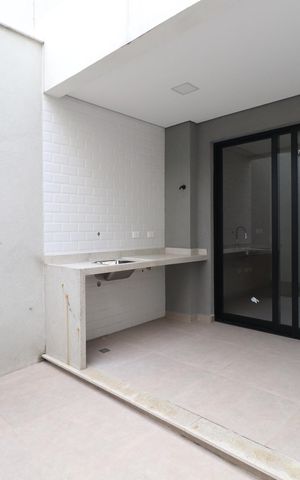 Casa à venda com 150m², 4 quartos e 2 vagasÁrea de Serviço