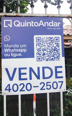 Casa à venda com 360m², 2 quartos e 2 vagasPlaca