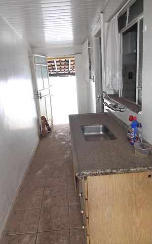 Casa à venda com 360m², 2 quartos e 2 vagasCozinha