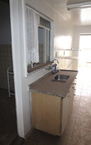 Casa à venda com 360m², 2 quartos e 2 vagasCozinha