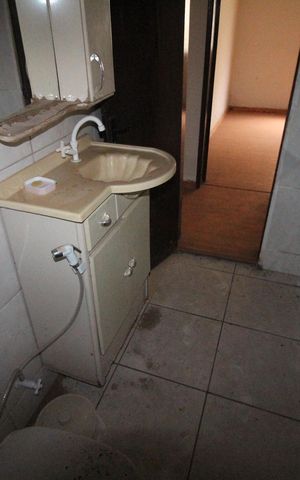 Casa à venda com 360m², 2 quartos e 2 vagasBanheiro