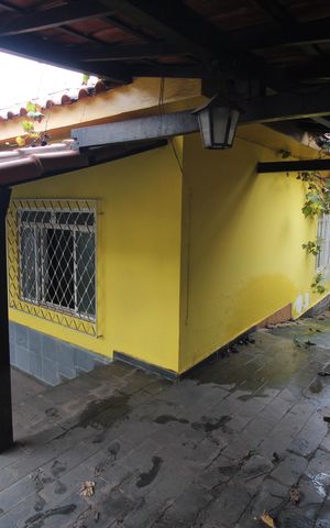 Casa à venda com 360m², 2 quartos e 2 vagasQuintal