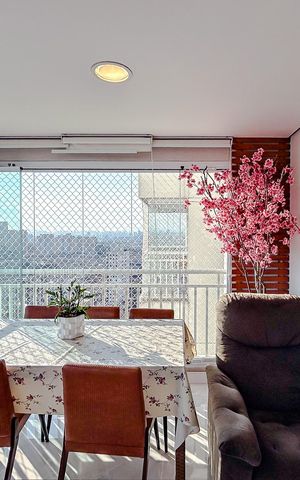 Apartamento à venda com 103m², 3 quartos e 2 vagasVaranda