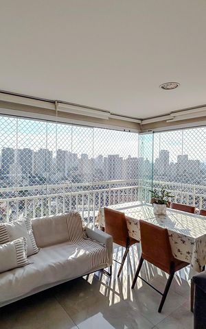 Apartamento à venda com 103m², 3 quartos e 2 vagasVaranda