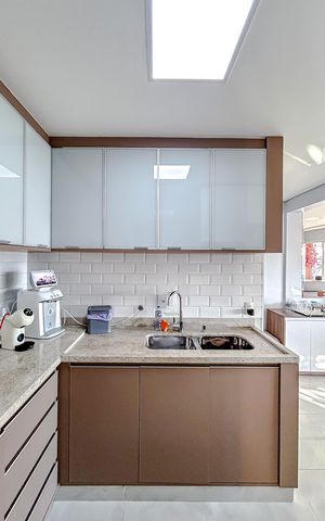 Apartamento à venda com 103m², 3 quartos e 2 vagasCozinha