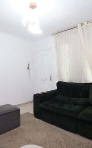 Casa à venda com 135m², 3 quartos e 2 vagasSala