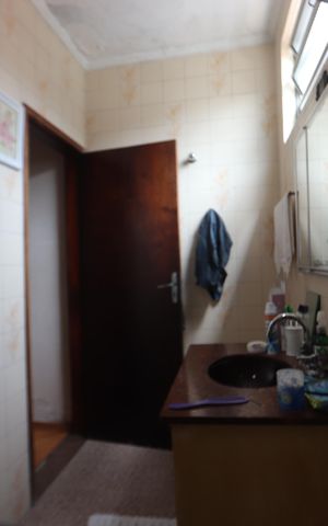 Casa à venda com 135m², 3 quartos e 2 vagasBanheiro