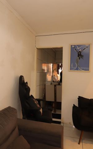 Casa à venda com 121m², 3 quartos e 2 vagasSala de TV