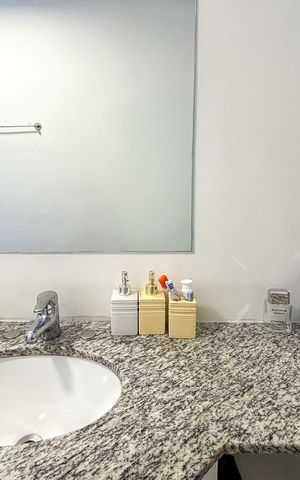 Apartamento à venda com 70m², 2 quartos e 1 vaga Apartamento à venda com 70m², 2 quartos e 1 vagaBanheiro Social