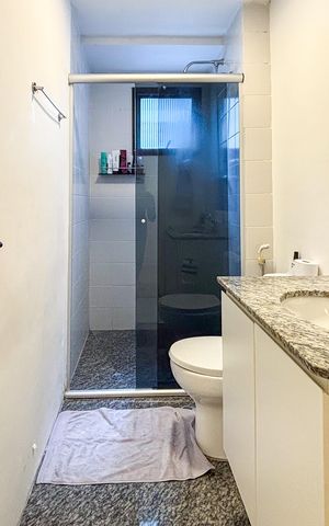 Apartamento à venda com 70m², 2 quartos e 1 vaga Apartamento à venda com 70m², 2 quartos e 1 vagaBanheiro Social