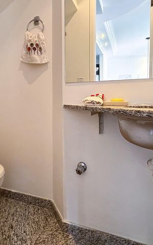 Apartamento à venda com 70m², 2 quartos e 1 vaga Apartamento à venda com 70m², 2 quartos e 1 vagaLavabo