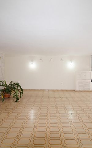 Casa à venda com 196m², 3 quartos e 3 vagas