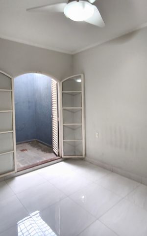 Casa à venda com 250m², 3 quartos e 3 vagas Casa à venda com 250m², 3 quartos e 3 vagasQuarto Suíte