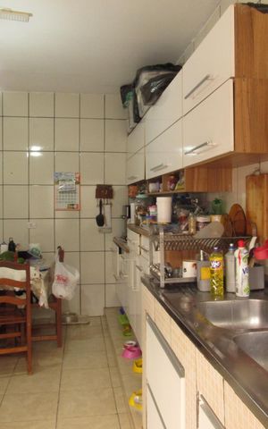 Casa para alugar com 198m², 2 quartos e 2 vagasCozinha