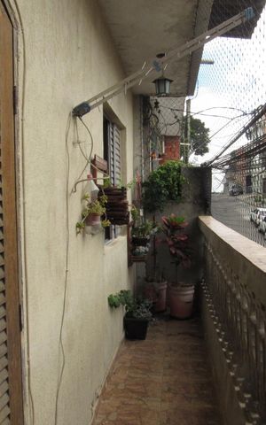 Casa para alugar com 198m², 2 quartos e 2 vagasSala - Varanda