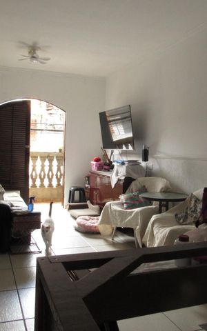Casa para alugar com 198m², 2 quartos e 2 vagasSala