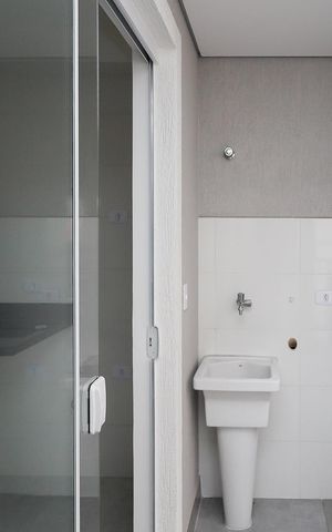 Apartamento à venda com 42m², 2 quartos e 1 vaga Apartamento à venda com 42m², 2 quartos e 1 vagaVaranda / tanque