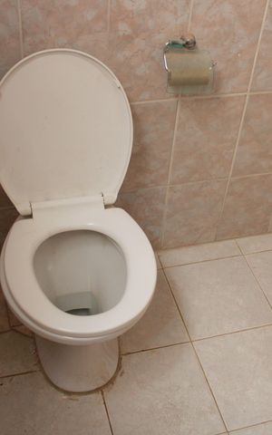 Casa à venda com 280m², 3 quartos e 1 vagaBanheiro 2