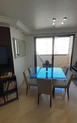 Apartamento à venda com 82m², 2 quartos e 1 vaga Apartamento à venda com 82m², 2 quartos e 1 vagaSala