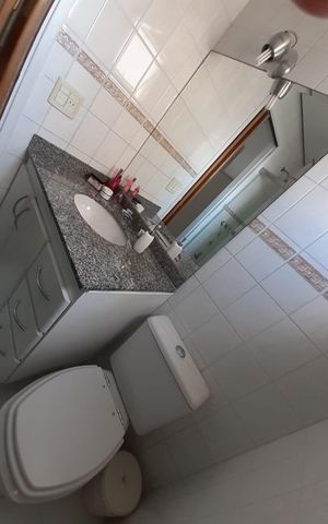 Apartamento à venda com 82m², 2 quartos e 1 vaga Apartamento à venda com 82m², 2 quartos e 1 vagaBanheiro