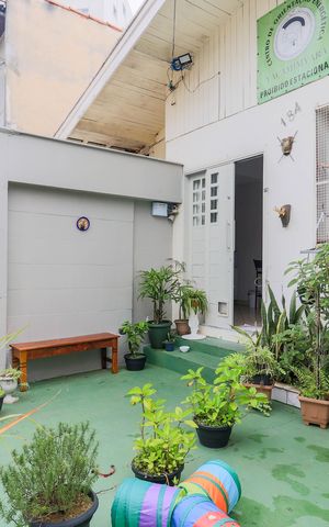 Casa à venda com 160m², 3 quartos e 2 vagas Casa à venda com 160m², 3 quartos e 2 vagasGaragem