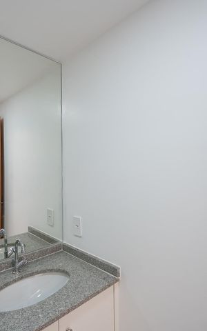 Apartamento à venda com 28m², 1 quarto e sem vaga Apartamento à venda com 28m², 1 quarto e sem vagaBanheiro Social