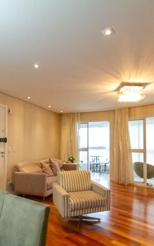 Apartamento à venda com 149m², 3 quartos e 3 vagas Apartamento à venda com 149m², 3 quartos e 3 vagasSala