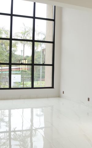 Casa à venda com 530m², 5 quartos e 5 vagasSala