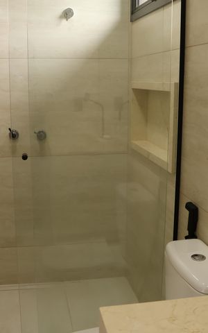 Casa à venda com 530m², 5 quartos e 5 vagasBanheiro da Suíte 4