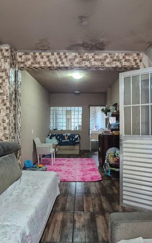 Casa para alugar com 15m², 2 quartos e 1 vaga Casa para alugar com 15m², 2 quartos e 1 vagaSala