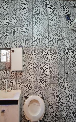 Casa para alugar com 15m², 2 quartos e 1 vaga Casa para alugar com 15m², 2 quartos e 1 vagaBanheiro Social