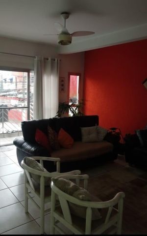 Casa à venda com 180m², 4 quartos e sem vaga Casa à venda com 180m², 4 quartos e sem vagaSala