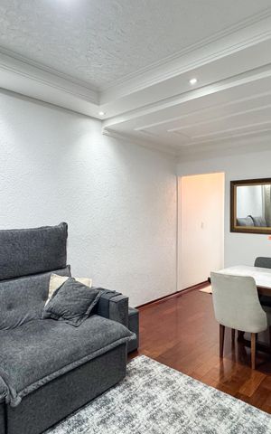 Casa à venda com 125m², 2 quartos e 2 vagas Casa à venda com 125m², 2 quartos e 2 vagasSala