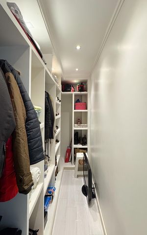 Casa à venda com 125m², 2 quartos e 2 vagas Casa à venda com 125m², 2 quartos e 2 vagasCloset - Quarto
