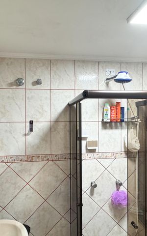 Casa à venda com 125m², 2 quartos e 2 vagas Casa à venda com 125m², 2 quartos e 2 vagasBanheiro - Suíte