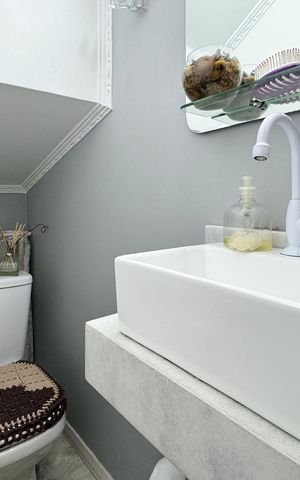 Casa à venda com 125m², 2 quartos e 2 vagas Casa à venda com 125m², 2 quartos e 2 vagasLavabo 1