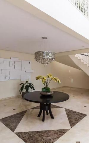 Apartamento à venda com 171m², 3 quartos e 3 vagas Apartamento à venda com 171m², 3 quartos e 3 vagasHall social