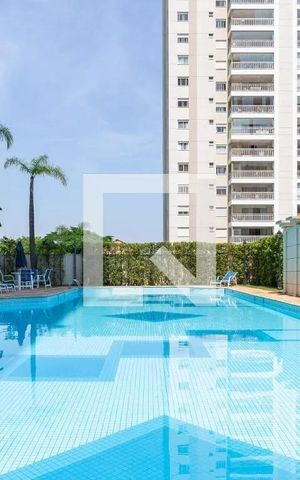 Apartamento à venda com 171m², 3 quartos e 3 vagas Apartamento à venda com 171m², 3 quartos e 3 vagasPiscina