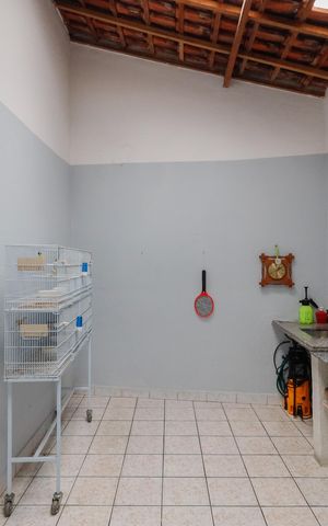 Casa à venda com 196m², 3 quartos e 2 vagas Casa à venda com 196m², 3 quartos e 2 vagasCopa