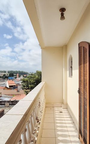 Casa à venda com 300m², 4 quartos e 4 vagas Casa à venda com 300m², 4 quartos e 4 vagasvaranda Suíte 2