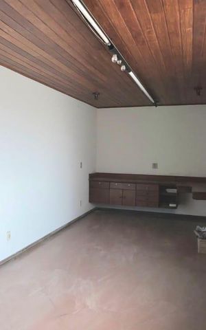 Casa para alugar com 500m², 5 quartos e 4 vagas