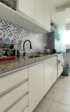 Apartamento à venda com 59m², 2 quartos e 2 vagas Apartamento à venda com 59m², 2 quartos e 2 vagasCozinha - Armários