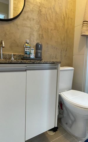 Apartamento à venda com 59m², 2 quartos e 2 vagas Apartamento à venda com 59m², 2 quartos e 2 vagasBanheiro
