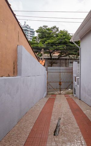 Casa à venda com 170m², 3 quartos e 3 vagas Casa à venda com 170m², 3 quartos e 3 vagasGaragem
