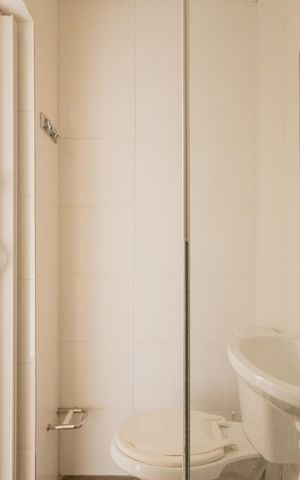 Casa à venda com 170m², 3 quartos e 3 vagas Casa à venda com 170m², 3 quartos e 3 vagasBanheiro da Suíte