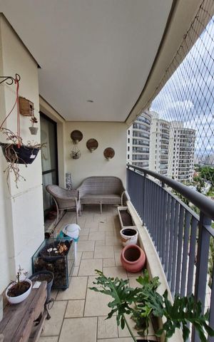 Apartamento à venda com 83m², 2 quartos e 2 vagas Apartamento à venda com 83m², 2 quartos e 2 vagasVaranda