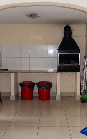 Apartamento à venda com 83m², 3 quartos e 1 vaga Apartamento à venda com 83m², 3 quartos e 1 vagaÁrea comum - Churrasqueira