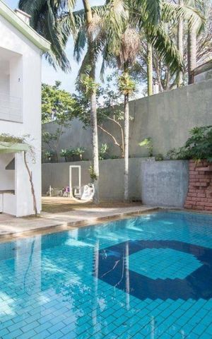 Casa à venda com 780m², 4 quartos e 8 vagas